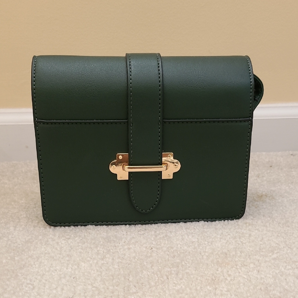 Chic Forest Green Mini Bag with Gold Accent